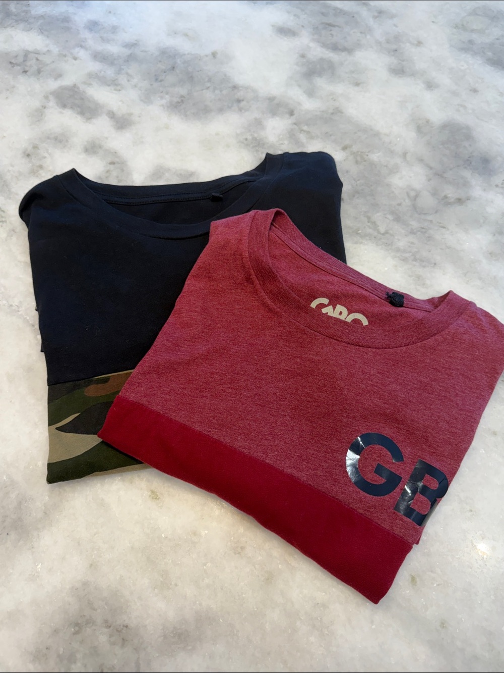 GBG Los Angeles Two-Tone Burgundy Red And Black And Army Short Sleeve Tee Size L